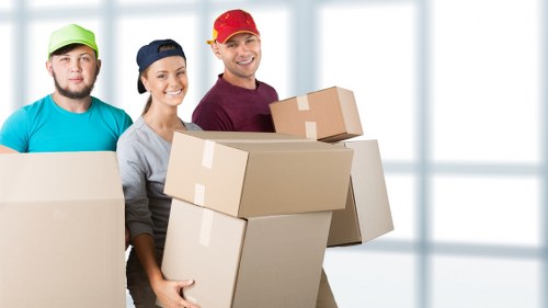 Low-carbon removal van used for sustainable Battersea removals